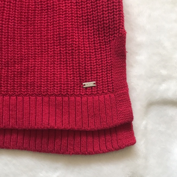 Tommy Hilfiger Red Vest - Picture 2 of 4